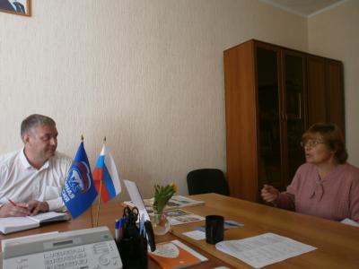 Глава города Фурманов ответил на вопросы земляков в местной партийной приемной