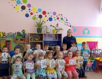 Дорожные полицейские провели творческое занятие для воспитанников детского сада № 1 «Ромашка».