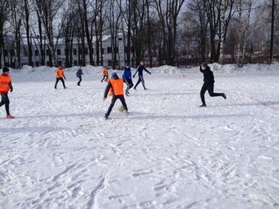 Футбольный матч среди дворовых команд   «Снежный мяч»   